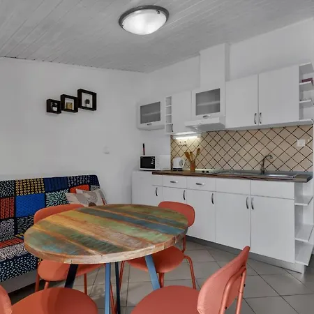 Lanterna Apartment