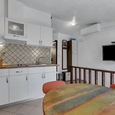 Lanterna Apartment